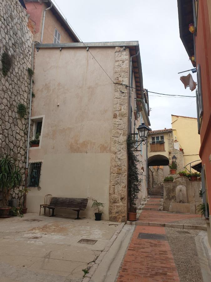 Rue Du Vieux Chateau - Beau F2 芒通 外观 照片